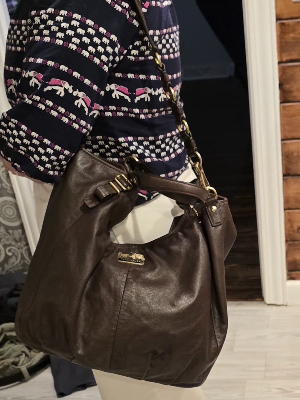 Coach Dark Brown Leather Shoulder Bag with Gold Hardware - Picture 9 of 9